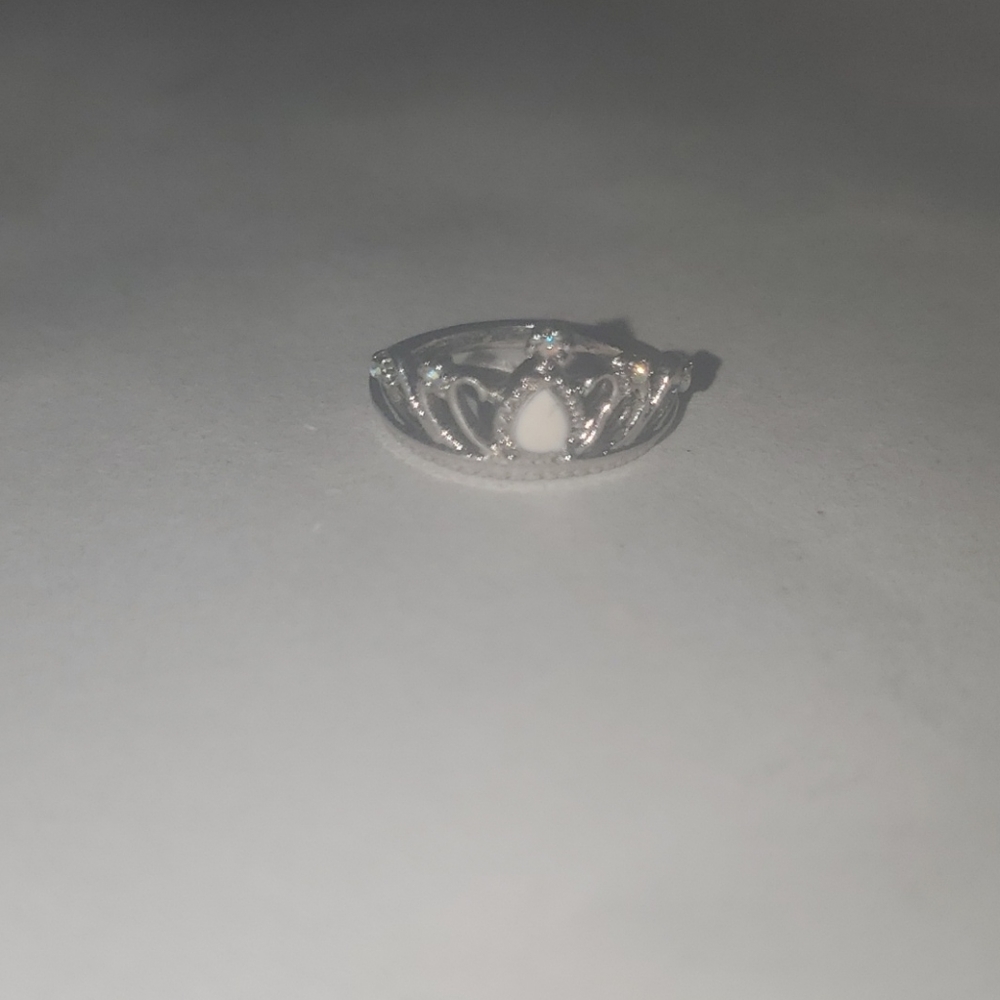 Crown ring